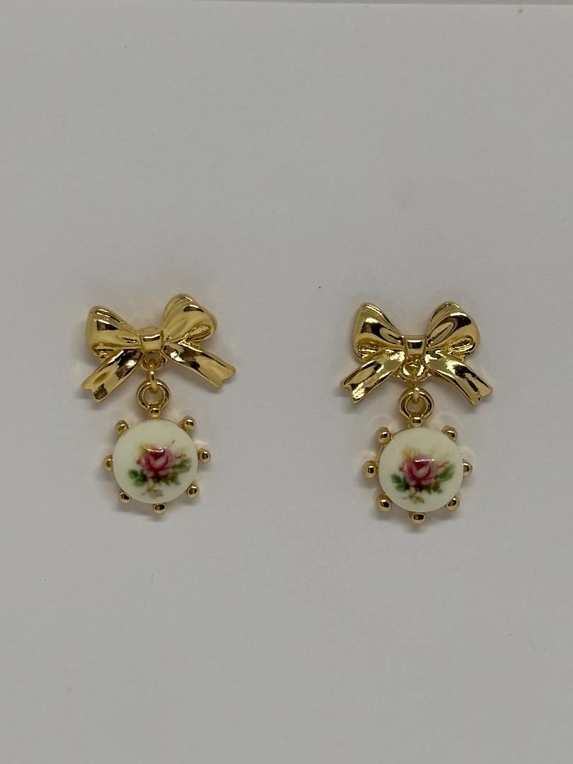 Gold Bow Floral earrings